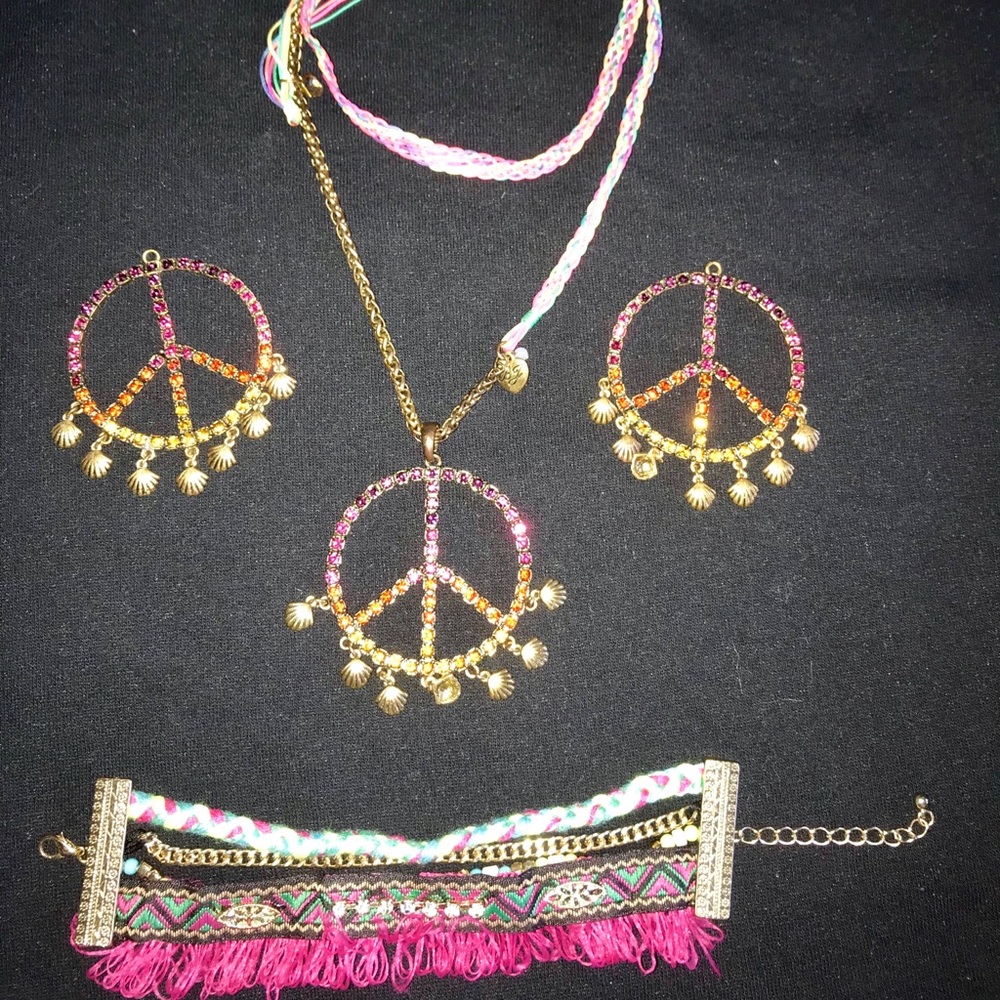 Betsy Johnson peace and love set